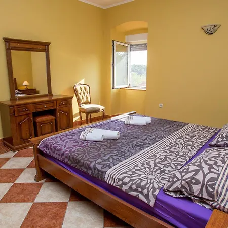 Holiday home In With Wifi *